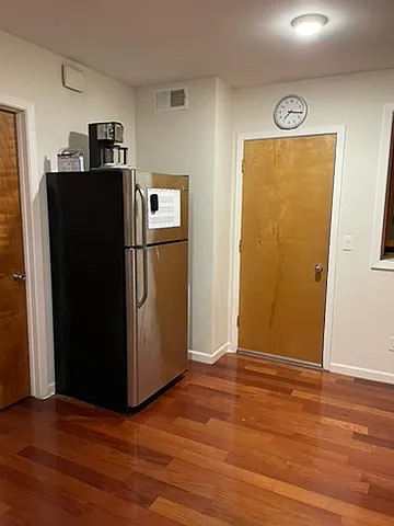 1172 Plymouth Ave — Photo 5