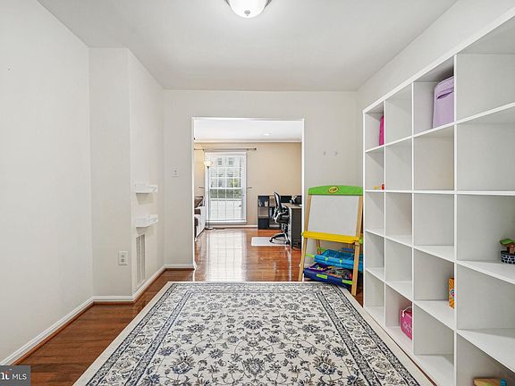5th image of 7934 Bethelen Woods Ln