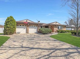 2108 Chilmark Ln, Schaumburg, IL 60193