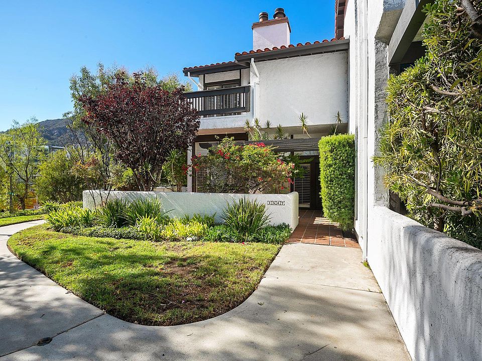 1st image of 1547 Palisades Dr