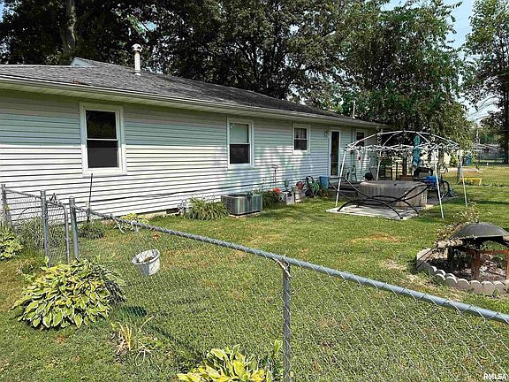 5th image of 201 Randolph Dr