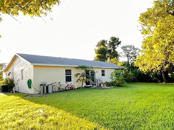4th image of 2255 SW Haycraft Circle