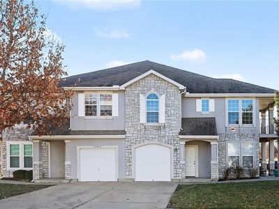 15963 S Crestview Dr, Olathe, KS, 66062