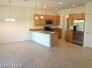 15378 Summit Place Cir, Naples, FL 34119