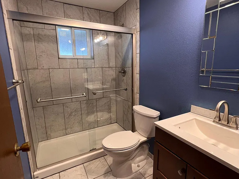 328 E Walton Ave — Photo 6
