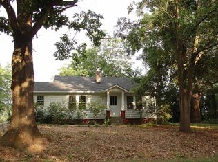 1292 E Ridge Rd, Gainesville, GA 30501