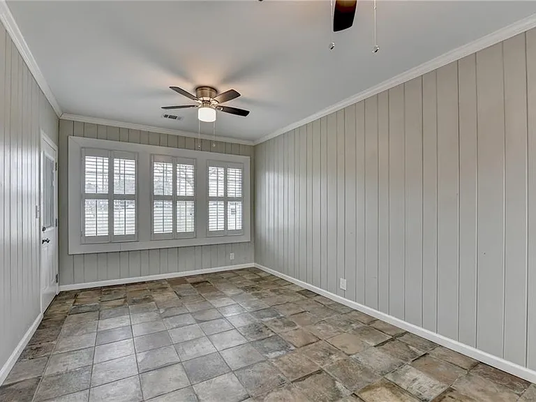8 Highland Ln — Photo 23