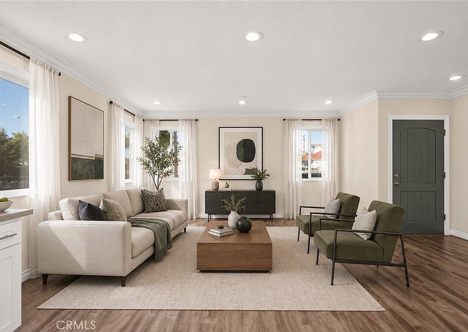 1st image of 4812 Saturn St