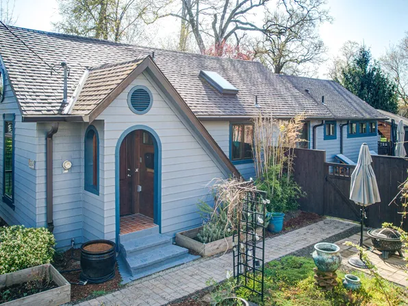 2214 16th Ave, Forest Grove, OR 97116