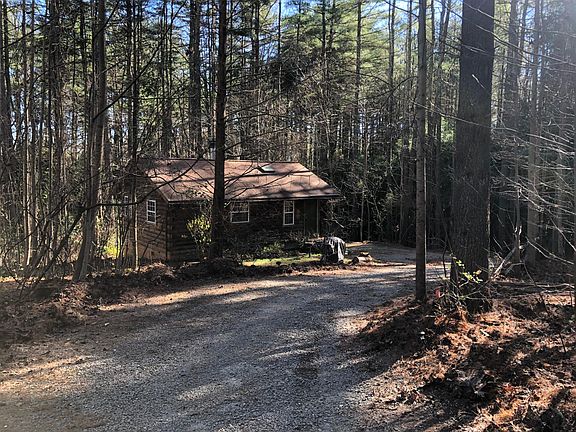3rd image of 145 Moon Cir