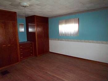 4th image of 1415 N Maxwell Ave