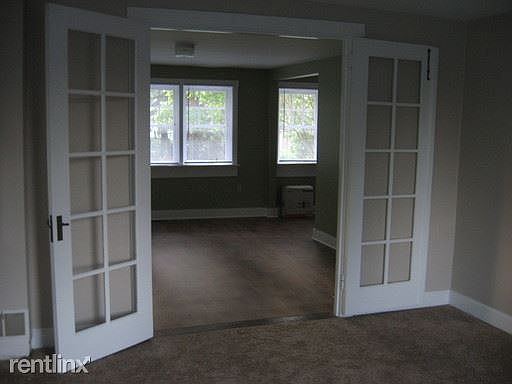 from_dining_room_to_livingroom_