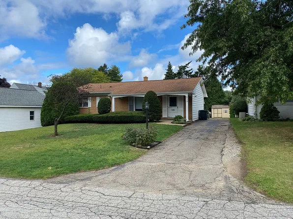 615 Wyngate Rd, Erie, PA 16505