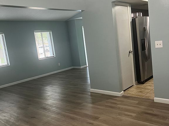 3rd image of 3730 Jonquil Ln