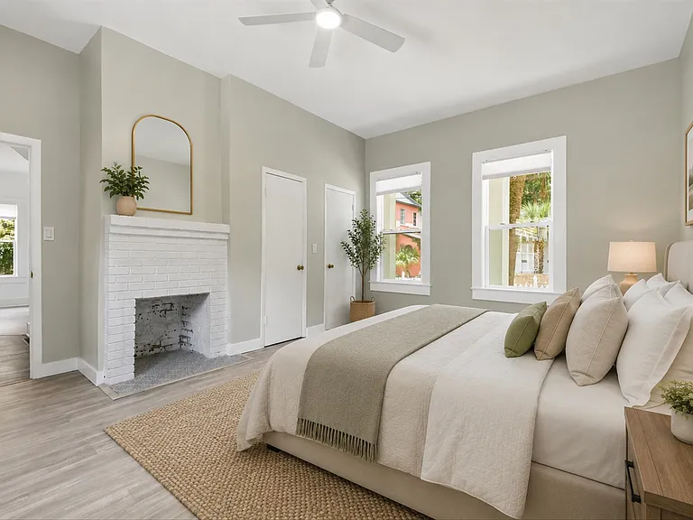 348 Charlotte St — Photo 14