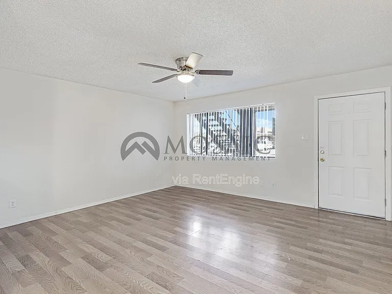 3810 N Maryvale Pkwy #1050 — Photo 2