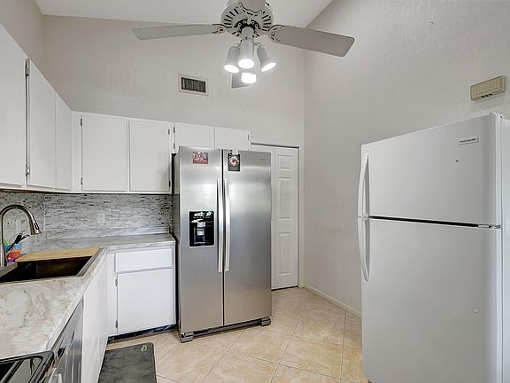 2nd image of 4287 Willow Pond Circle