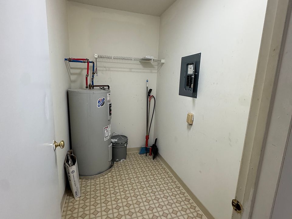 1st image of 700 N Franklin Blvd Unit 508