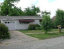 2nd image of 401 W Oak St