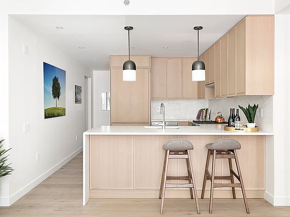 3rd image of 211 Schermerhorn St Unit Garden A