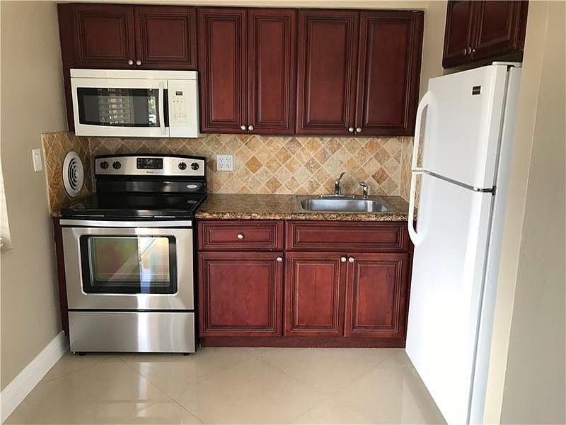 1st image of 2901 Middle River Dr APT 8