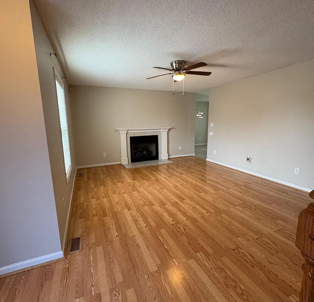 4 bed, 2.5 bath, 1607 sqft, $1,850 — Photo 2