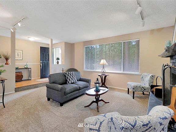 5th image of 7018 44th Ct SE