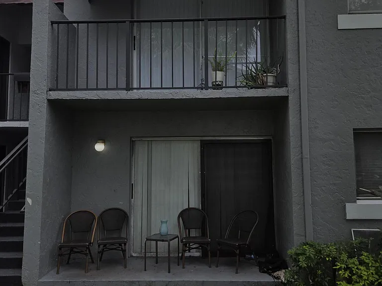 1141 Lake Victoria Dr #H — Photo 19