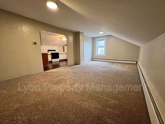 4th image of 30-39 Laurel Hill Ave #39B