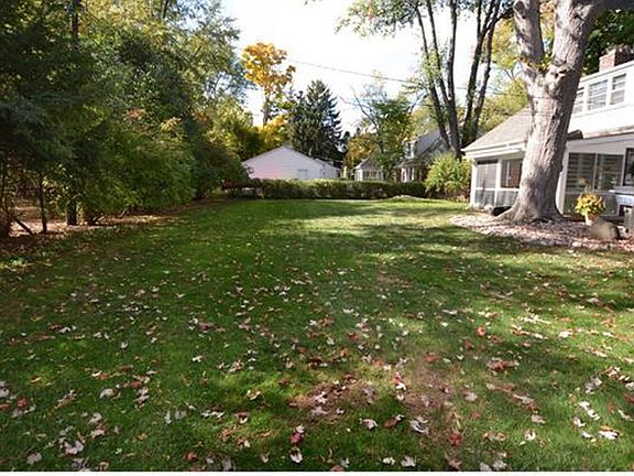 3rd image of 18289 Devonshire St