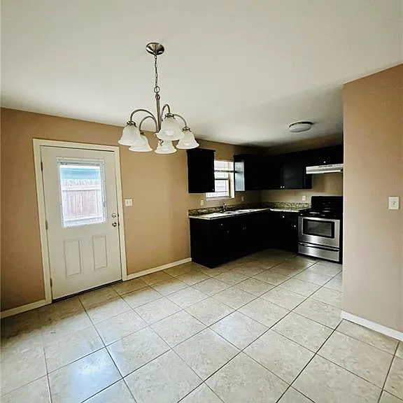 4722 N Dogwood St #4 — Photo 3