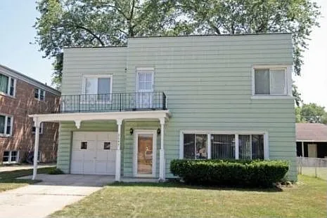 2647 Grunewald St photo 1