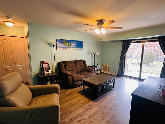 3rd image of 9 Country Hickory Ln #9H