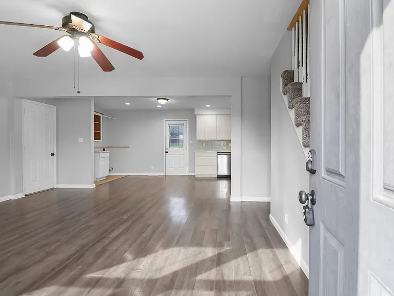 2301 Sherwood Hills Ct — Photo 10