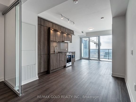 3rd image of 448 Burnhamthorpe Rd W #3401