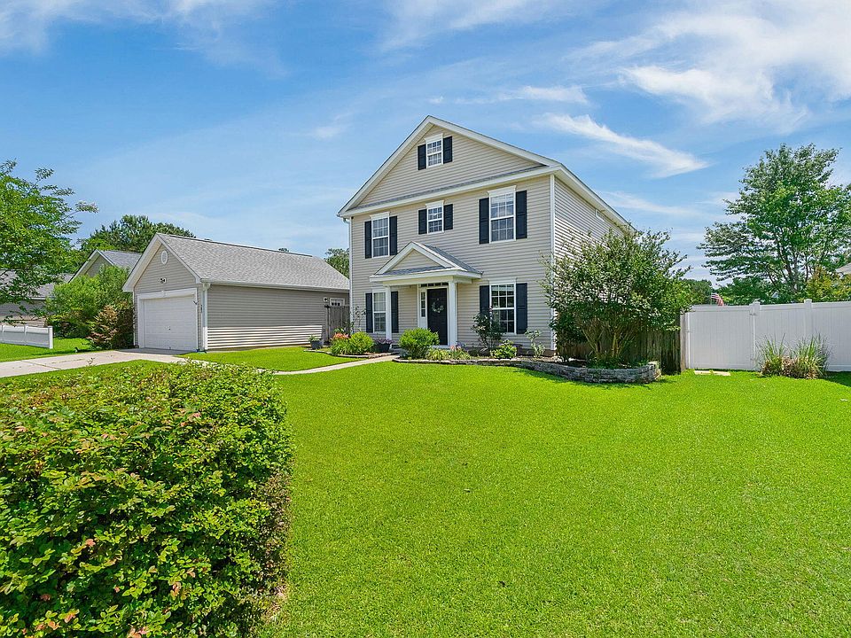 1st image of 303 Seneca River Dr