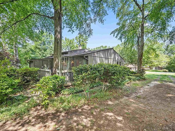 5th image of 135 Ingleoak Ln