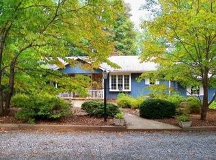 65 Hollyridge Ln, Tryon, NC 28782