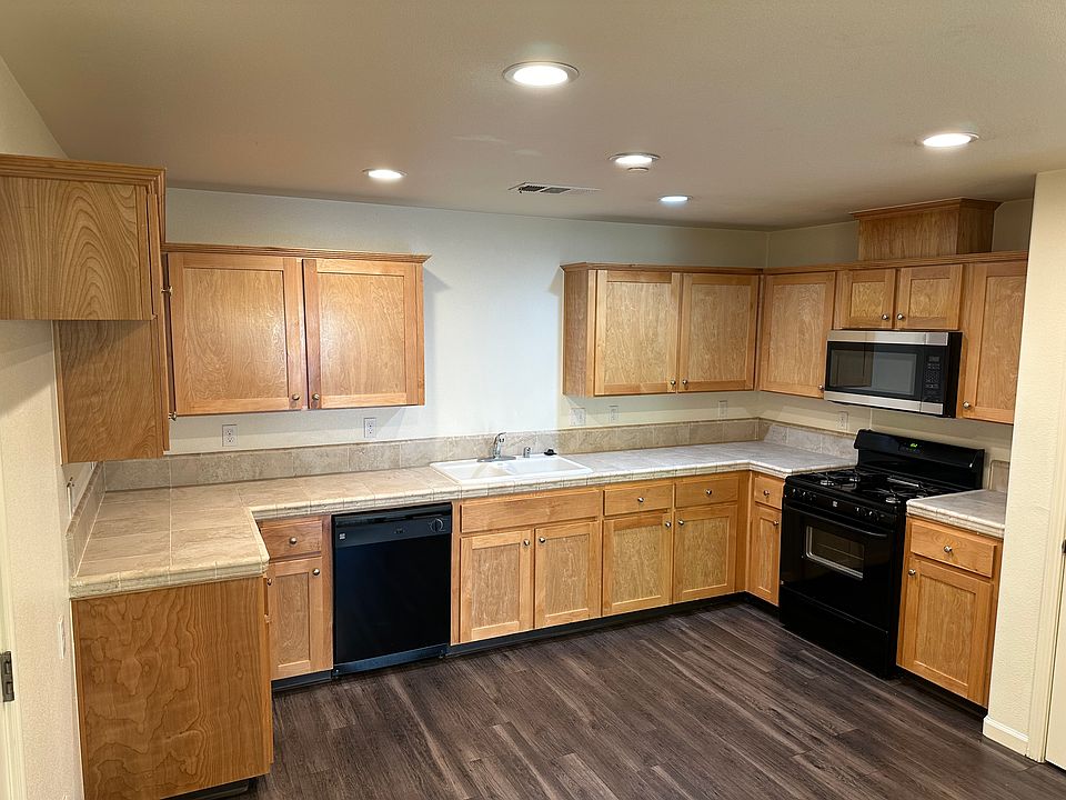 1st image of 220 S Grand St #220
