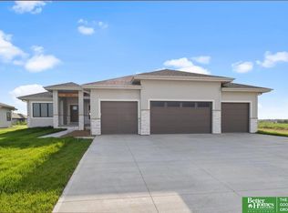 12712 S 78th St, Papillion, NE 68046