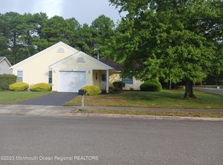 95 Sheffield Dr, Forked River, NJ 08731