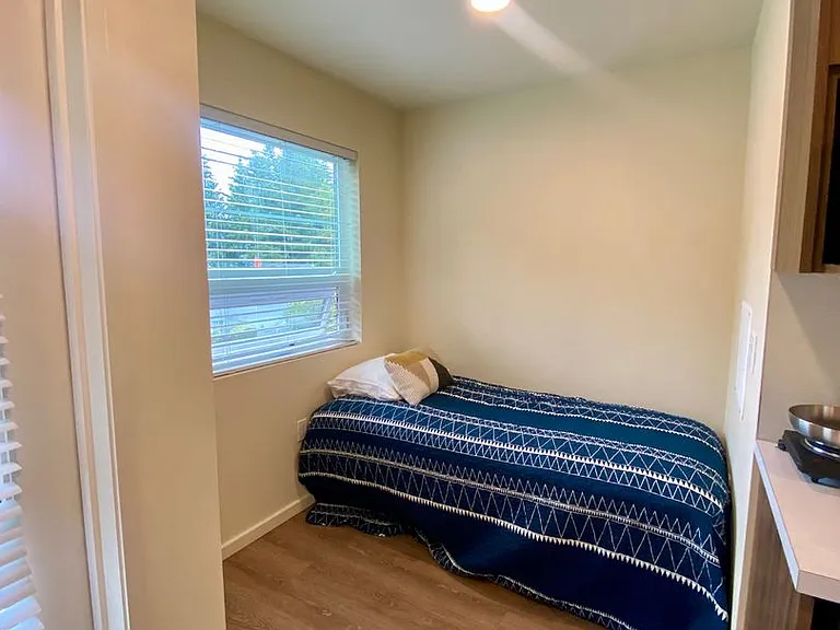 Plaza Apartments — Photo 112
