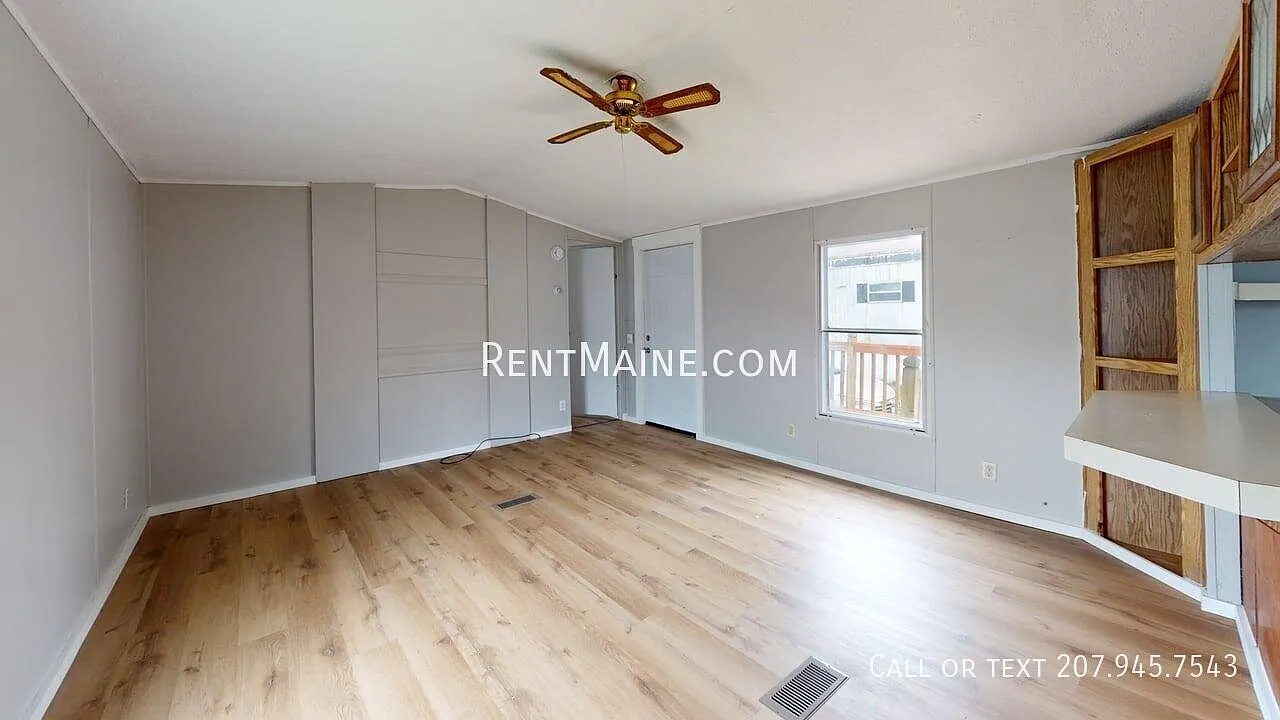 2 bed, 760 sqft, $1,300 — Photo 3