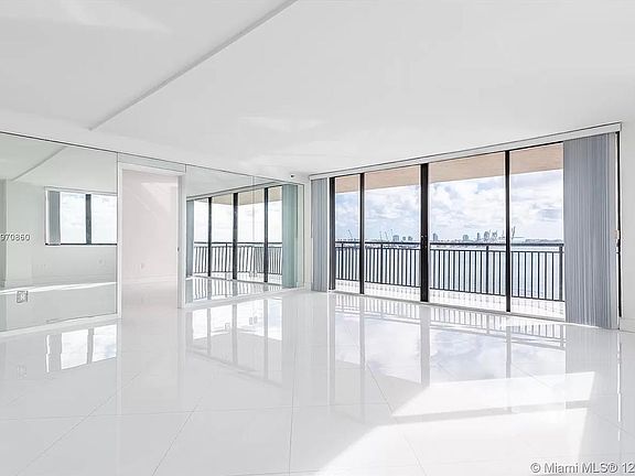 3rd image of 540 Brickell Key Dr APT 1427