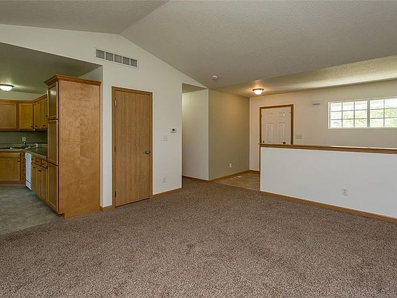 4th image of 1542 SW Twin Gates Dr