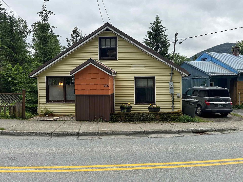 1st image of 225 Irwin St #225