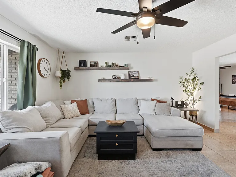 8021 E Oak St — Photo 13