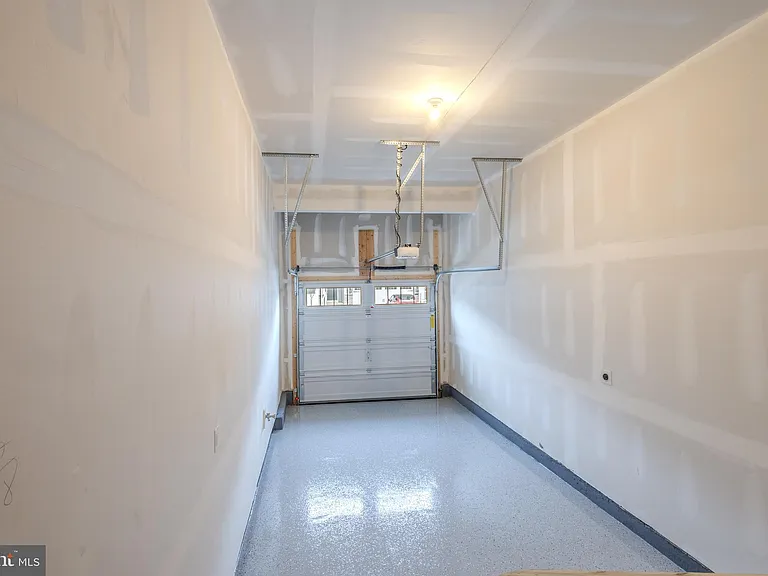213 Harley Ln — Photo 18