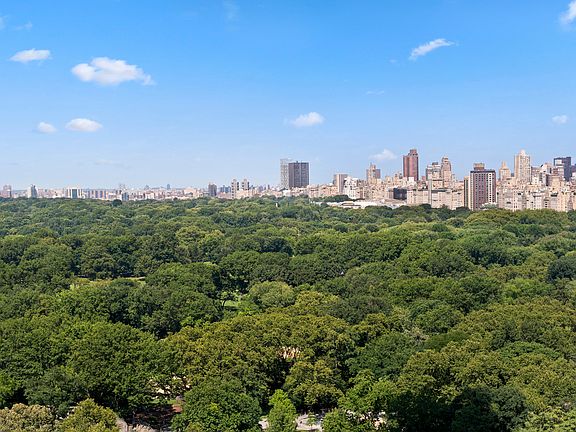 3rd image of 200 Central Park S APT 24B