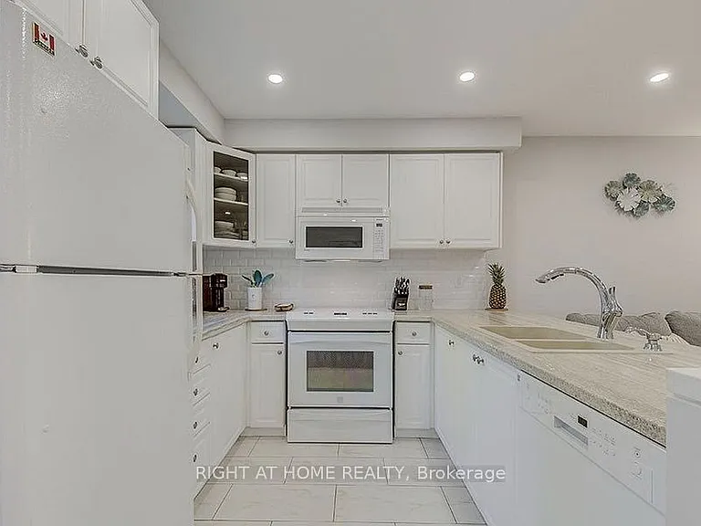 28 Bates Ct — Photo 12